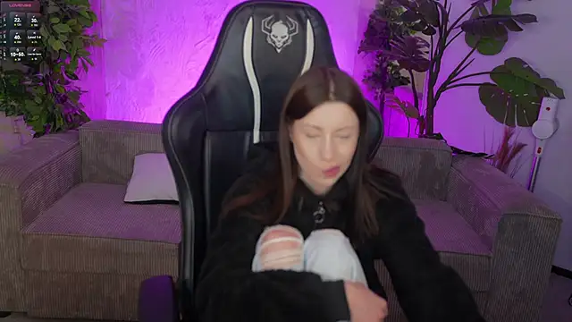 selena_glow (F teen) - show pussy