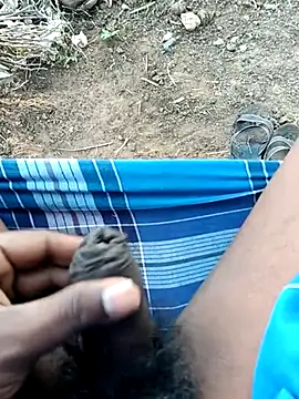 dolphiinn (M young) - 🦚  🦚🐐.. outdoor Naked... ✨✨✨