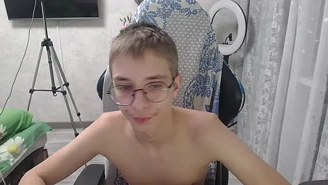 glasses_cat (M twink) - Cum show