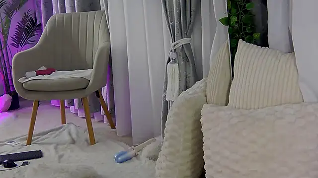 isabelleethan (F milf) - Tease me with your boobs !