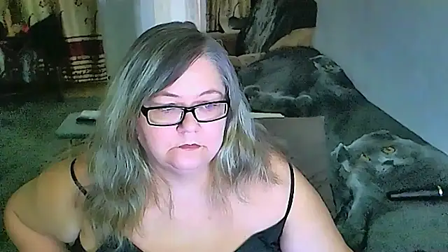 sex2 (F mature) - naked, squirt