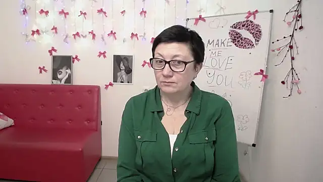 EmilyL0ve's Live XXX Chat