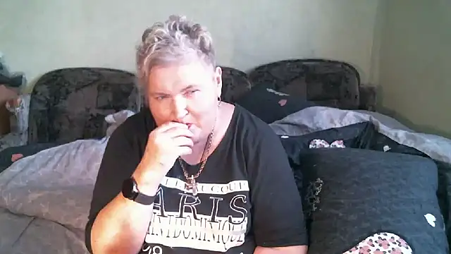 lana555 - Lana555's free webcam - UK Sex Cams