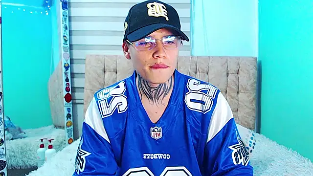 _justinmoon2 - _justinmoon2's free webcam - UK Sex Cams