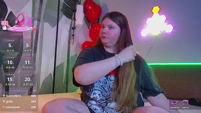 RubyValen's Live XXX Chat