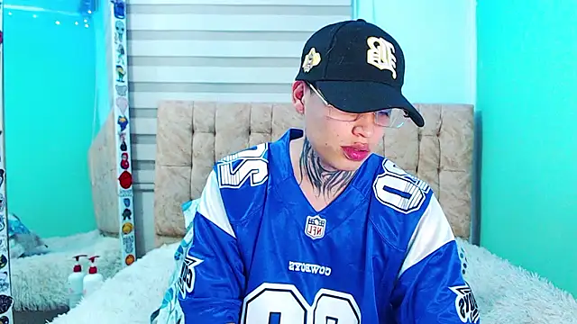 _justinmoon2 live sex cam