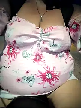 brenda_berck_ (G young) - Show milk boobs