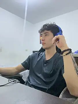 gojo_satoru_18 live sex cam