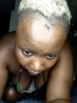 Webcam Model (RanniClara) is live