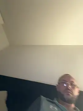 Guitccch live sex cam