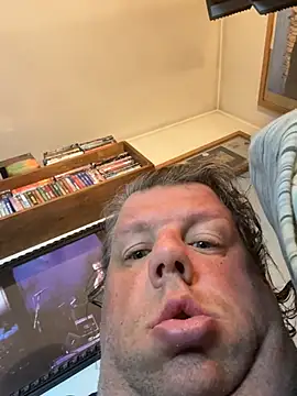 stephanie1984 (Ask my age) - Help me buy lush mini and butt plug