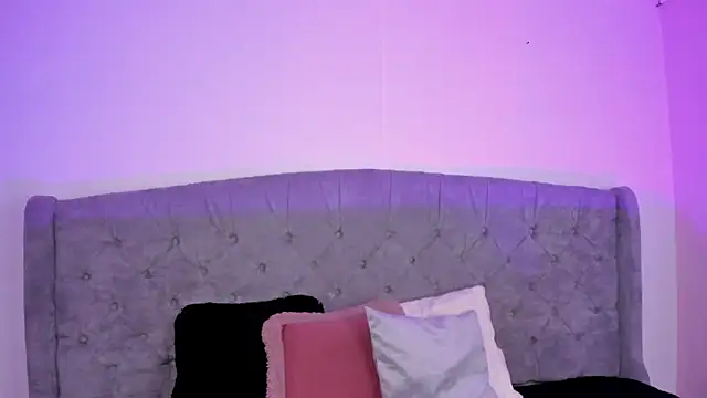 melevansxs (F young) - sexy striptease and oil show🔥