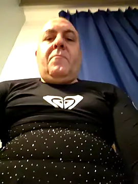 sissy2727 (Ask my age) - sissy boy