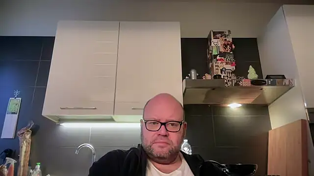 theitalianbear (Ask my age) - CUM AT GOAL OR IN PVT SHOW