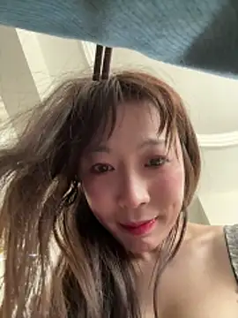 美女yourkeer在线直播