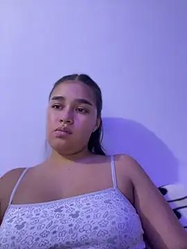 Webcam Model (I_Samanthaa)  is live.Free join now!