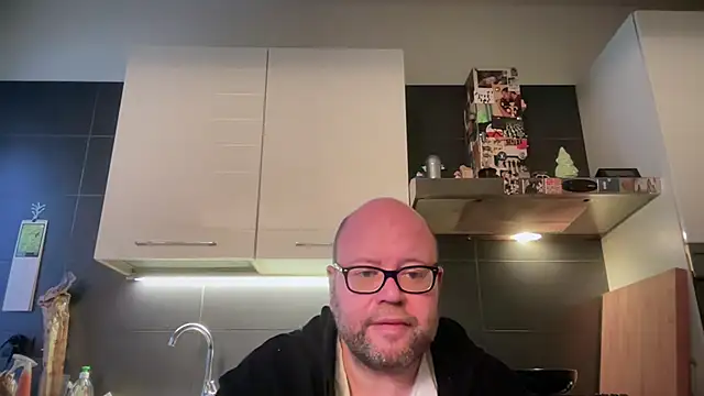 theitalianbear (Ask my age) - CUM AT GOAL OR IN PVT SHOW