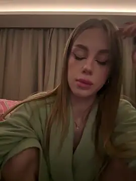 Webcam Model (alexa-white) is live