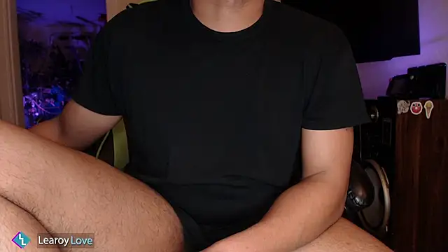 learoy_love (Ask my age) - Cum at goal