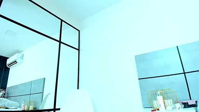 EmmaSmith2 live sex cam