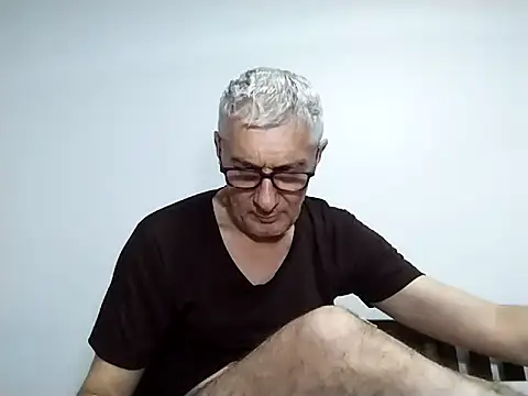 biguncuthardcock - BIGUNCUTHARDCOCK's free webcam - UK Sex Cams