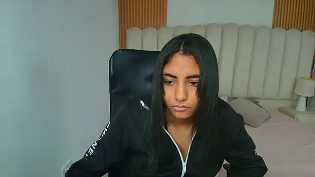 shaneelle - Shaneelle's free webcam - UK Sex Cams