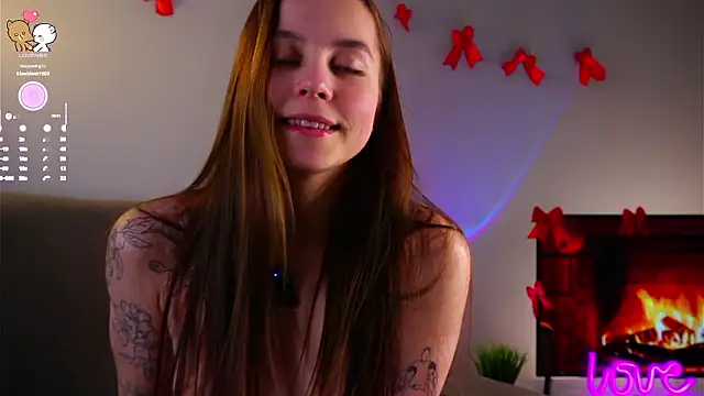 falinedowlen - FalineDowlen's free webcam - UK Sex Cams