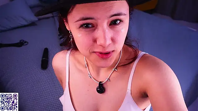 verliechahal - VerlieChahal's free webcam - UK Sex Cams