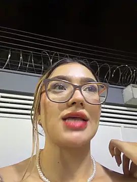 arianavillada - Arianavillada's free webcam - UK Sex Cams