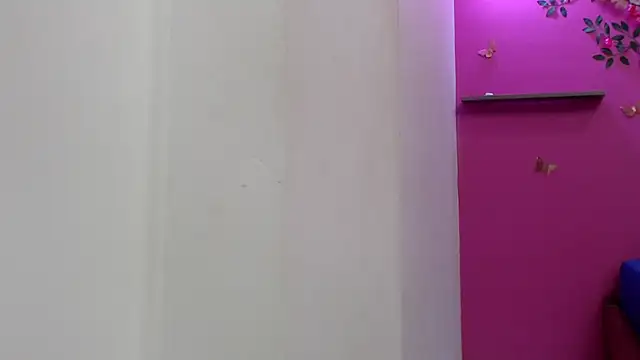 skinnybarbie022 - Skinnybarbie022's free webcam - UK Sex Cams