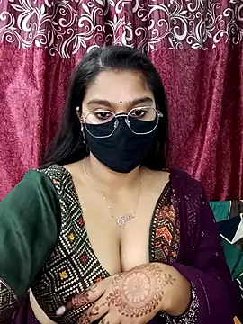 Webcam Model (Jasmine_jaaan)  is live.Free join now!