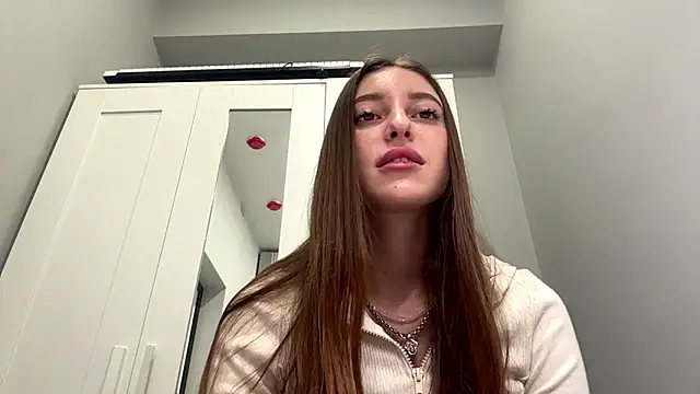 selena_favn - Selena_favn's free webcam - UK Sex Cams