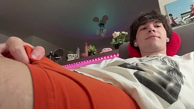 Jeremy1Scott Live Webcam on Stripchat