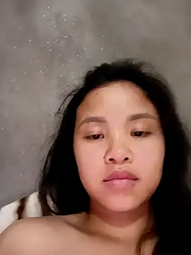 pretty-haert - Pretty-haert's free webcam