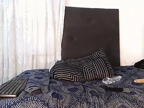 minniebee101 (F teen) - pussy upcclose