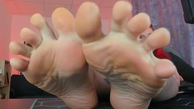 nattinred - NattInRed's free webcam