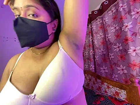 louleyranii - LouleyRanii's free webcam