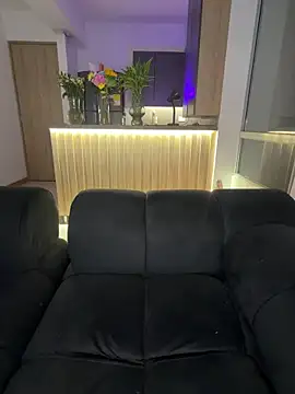 Webcam Model (Karyrios)  is live.Free join now!