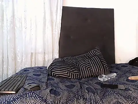 minniebee101 (F teen) - pussy upcclose