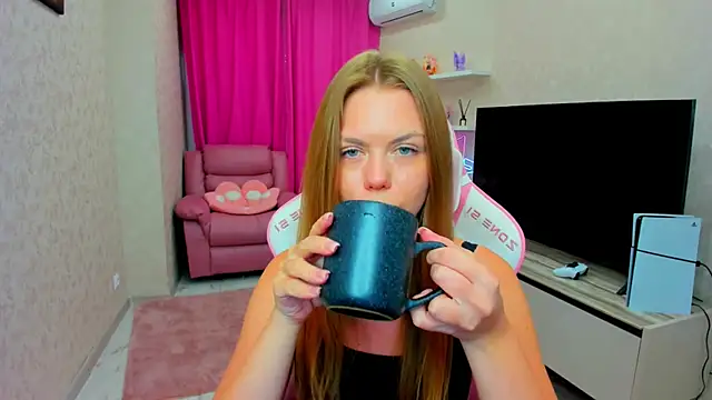 strawberrye - Strawberrye's free webcam - UK Sex Cams