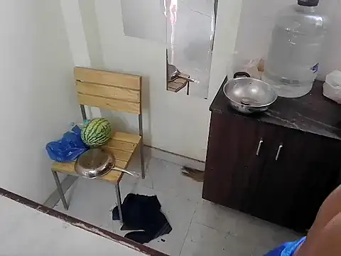 fitbuddy1 (M young) - tiy to strocked dick magic