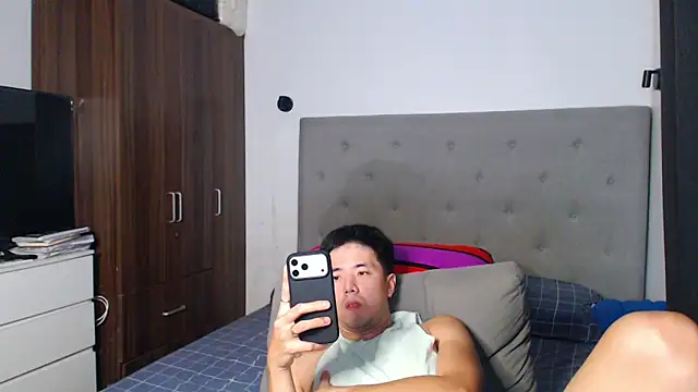 addictiveboi (M young) - Public cumshow!