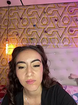 Webcam Model (MelanyyJhonson15)  is live.Free join now!