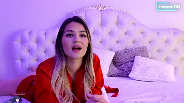 aniakarenina - AniaKarenina's free webcam