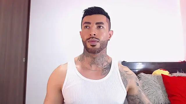 andrea_de_lucaa (Ask my age) - naked greek body