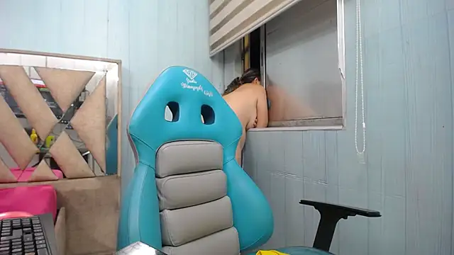 allison_max_tattoo (Ask my age) - cum show ass 🙈