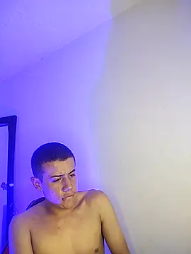 jac0b_x (M twink) - Show bigcock