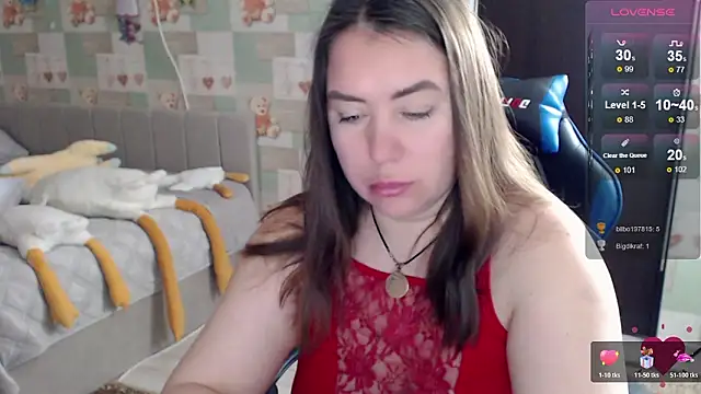 korolek12 (F milf) - 2 fingers in the pussy