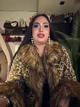 BigDominaMia's live cam