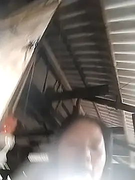 venu00 (F young) - look buttocks